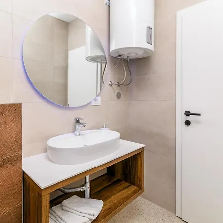 Idaa Apartman *